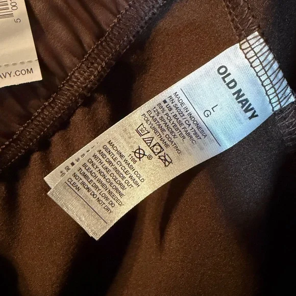 Old Navy Faux Brown Leather Leggings with Elastic Waistband - Picture 3 of 3